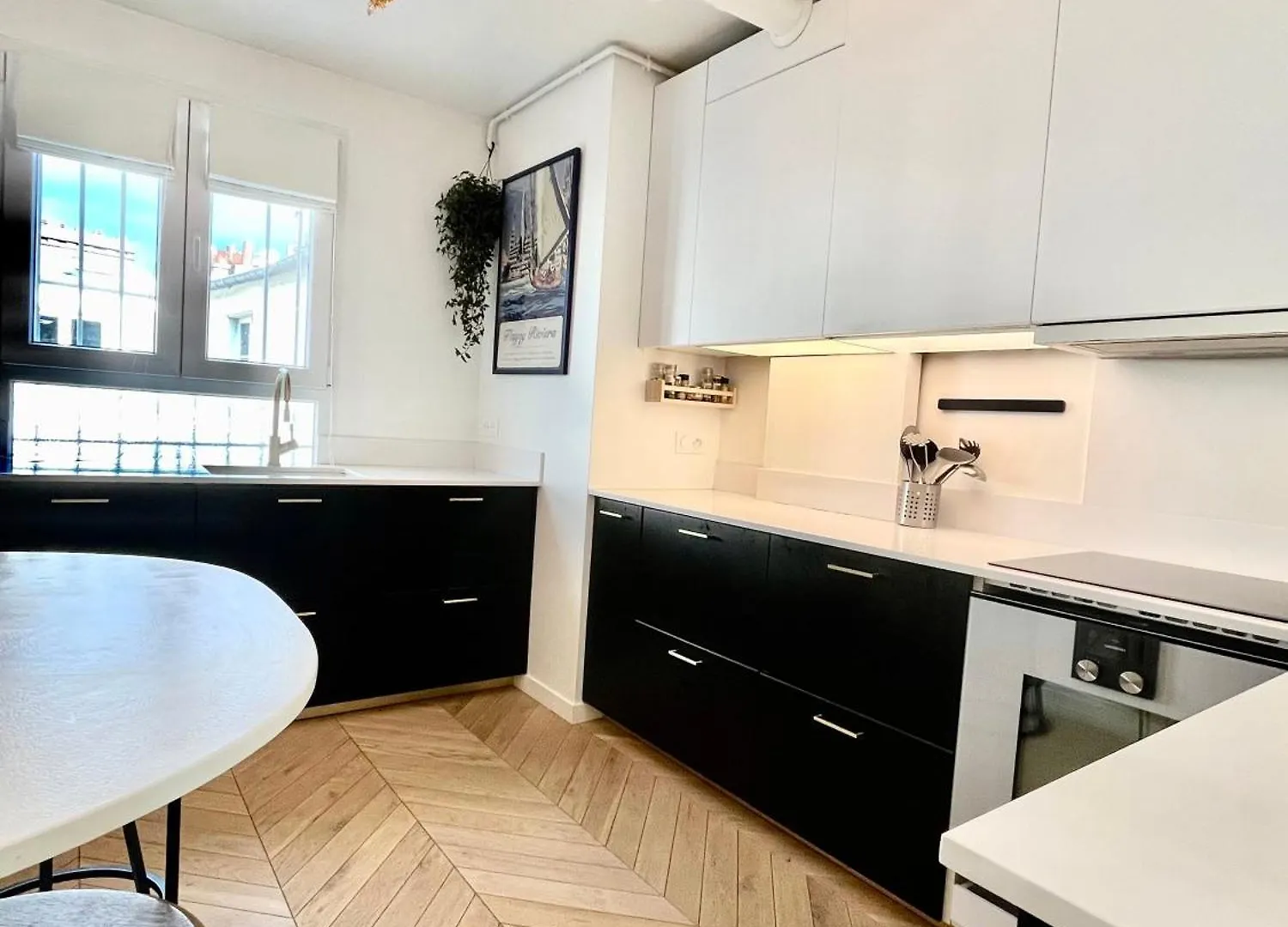 Appartement Moderne A Paris 130 M² Proche Monceau Climatise