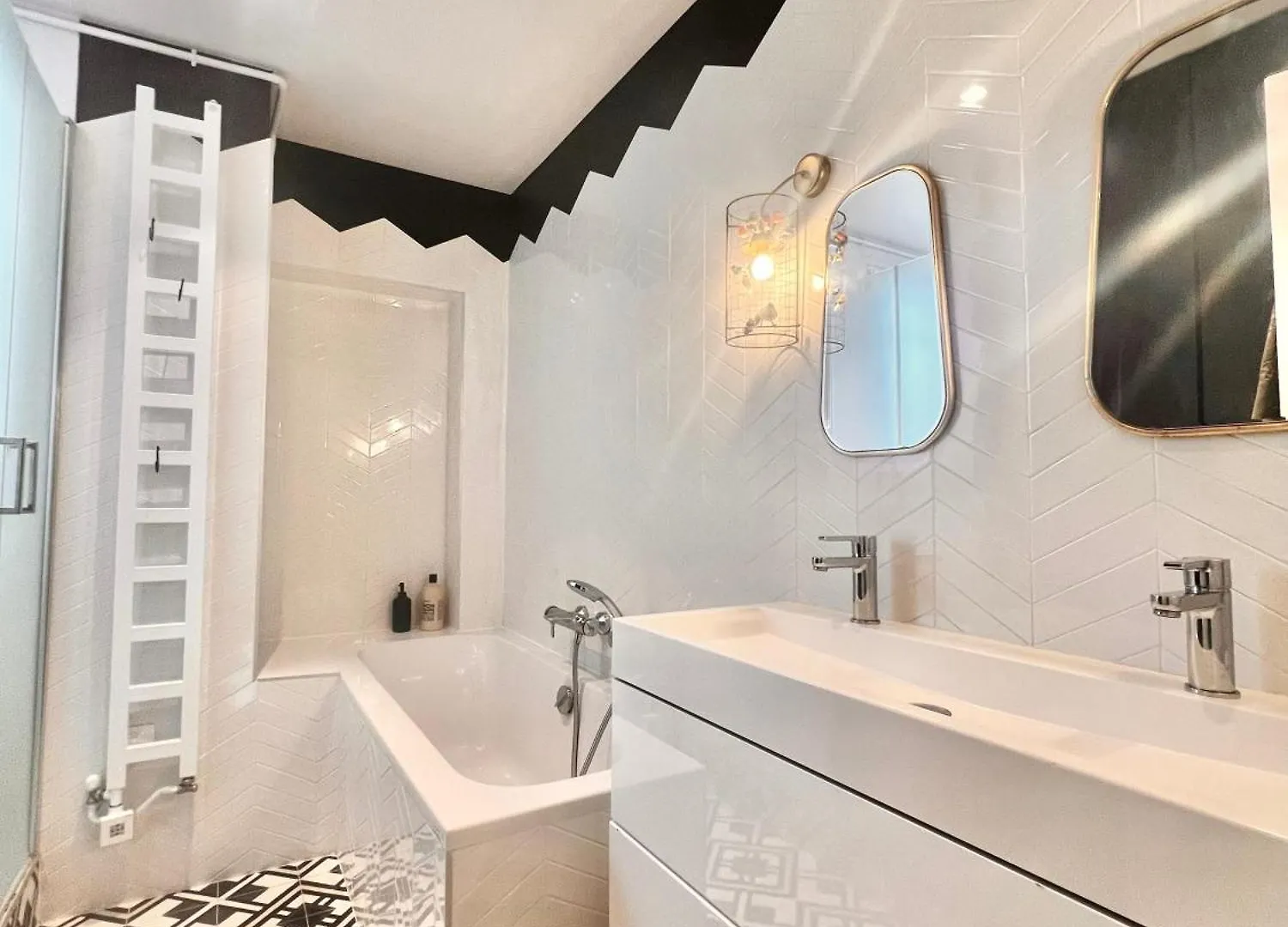 Appartement Moderne A Paris 130 M² Proche Monceau Climatise Frankrijk